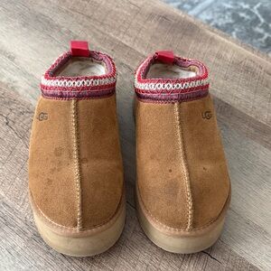 Taz Tan platform Suede Slip-On Shoes with Red Trim Sz 5 /35